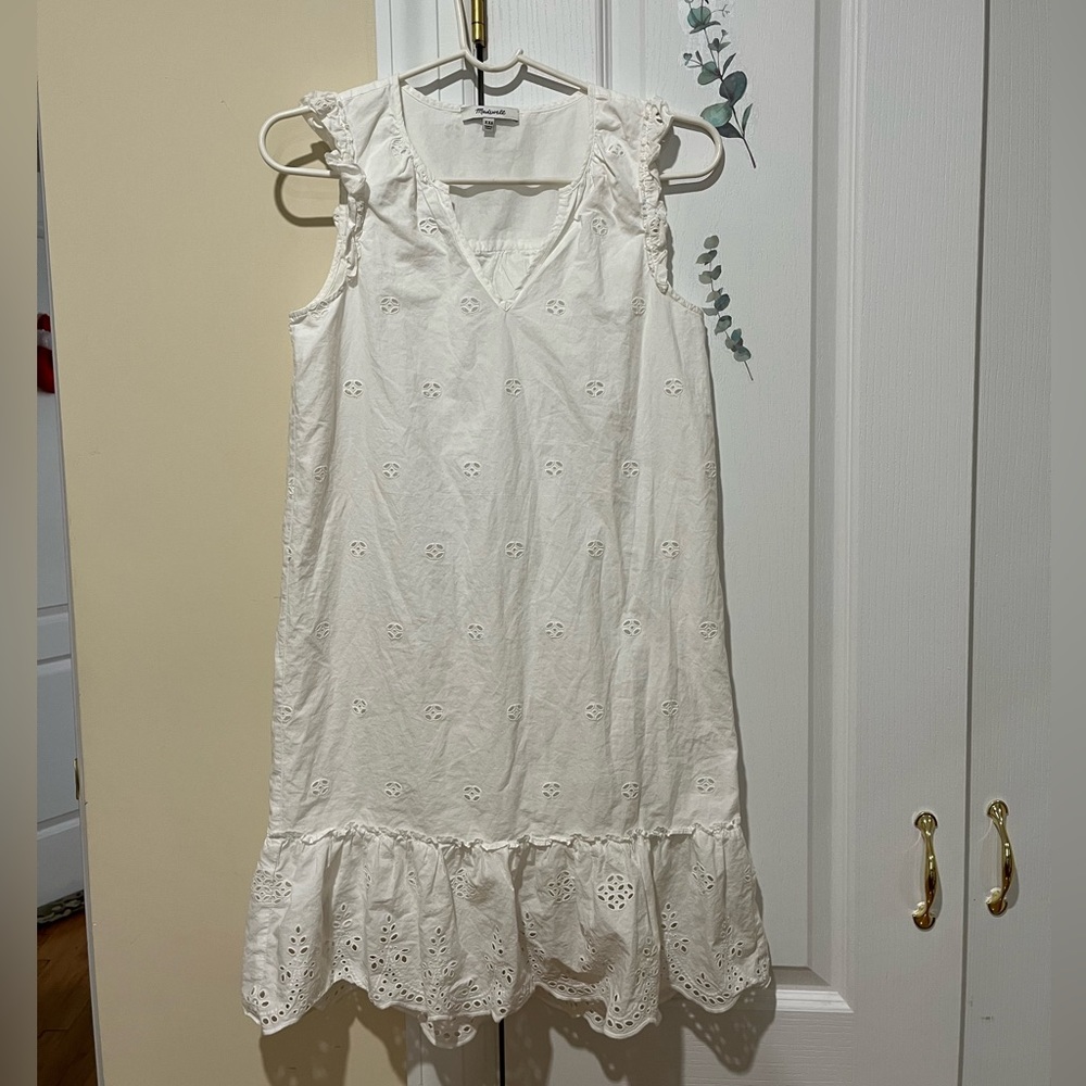 Madewell Eyelet Garden Dress - Picture 3 of 4